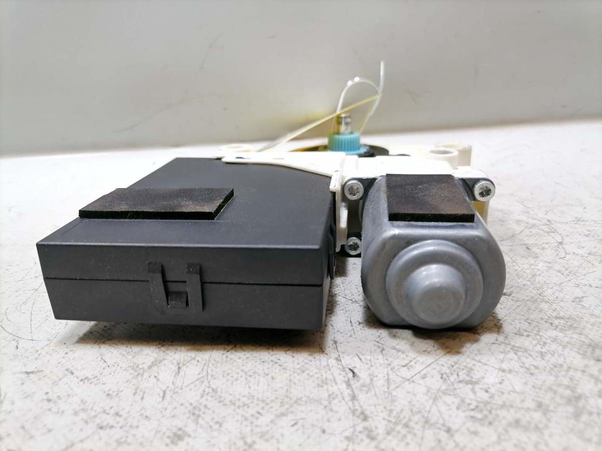 Volvo C70 2 original Fensterhebermotor vorn links Bj.2012